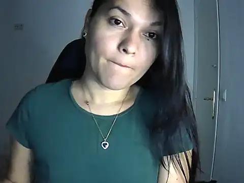 Snapshot of dulvolkova chatting on 10-17-25, 06:38 dulvolkova online show from 10-17-25, 06:38