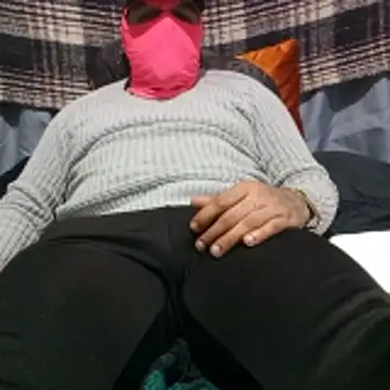 Snapshot of johnboones10 chatting on 03-19-26, 06:34 johnboones10 online show from 03-19-26, 06:34