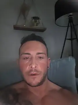 Snapshot of fitnessjongen chatting on 03-29-26, 10:04 fitnessjongen online show from 03-29-26, 10:04