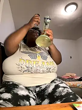 Snapshot of bunbun420247 chatting on 11-17-25, 03:12 bunbun420247 online show from 11-17-25, 03:12