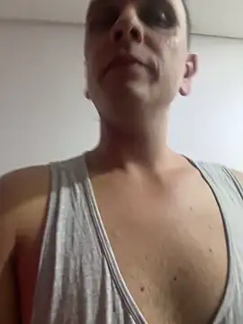 Snapshot of KianxxTeach chatting on 02-19-26, 01:23 KianxxTeach online show from 02-19-26, 01:23