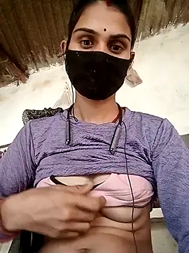 Snapshot of Nishaa_ji chatting on 12-18-25, 09:37 Nishaa ji online show from 12-18-25, 09:37