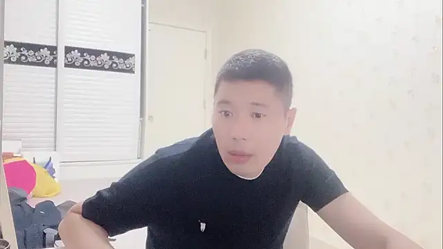 Snapshot of Buryerry-B chatting on 09-25-25, 12:31 Buryerry-B online show from 09-25-25, 12:31