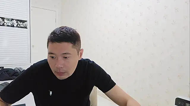 Snapshot of Buryerry-B chatting on 09-26-25, 12:47 Buryerry-B online show from 09-26-25, 12:47