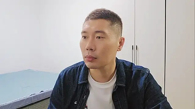 Snapshot of Buryerry-B chatting on 10-01-25, 11:49 Buryerry-B online show from 10-01-25, 11:49