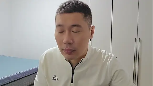 Snapshot of Buryerry-B chatting on 10-02-25, 12:06 Buryerry-B online show from 10-02-25, 12:06