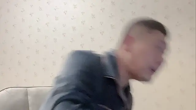 Snapshot of Buryerry-B chatting on 10-24-25, 11:06 Buryerry-B online show from 10-24-25, 11:06