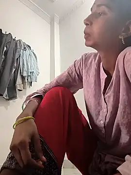 Hot-Soniya2 online show from 10-05-25, 05:17