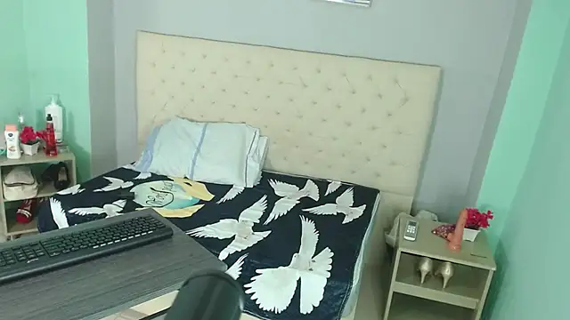 salome aguilar online show from 09-27-25, 12:32