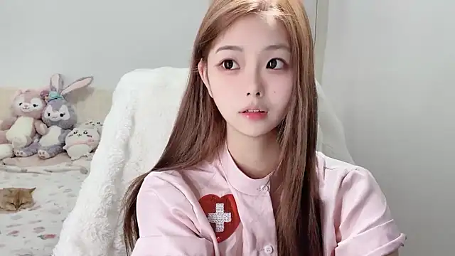 xiaoyugan-99 online show from 11-11-25, 03:45