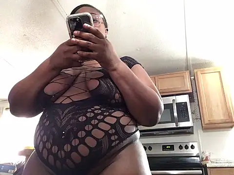 Snapshot of Milkcoco chatting on 11-14-25, 05:44 Milkcoco online show from 11-14-25, 05:44