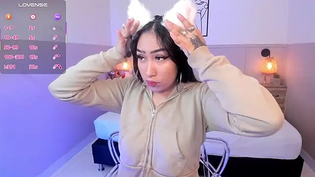 RebecaRush4 online show from 11-21-25, 03:27