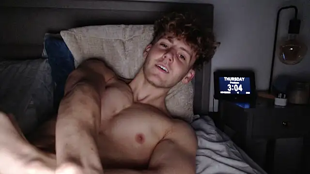 Snapshot of DominantAlex18 chatting on 11-13-25, 03:05 DominantAlex18 online show from 11-13-25, 03:05