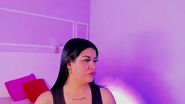 TianaGlow26 online show from 02-11-26, 06:35