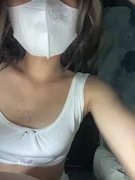 Fin-xinh18 online show from 10-15-25, 04:07