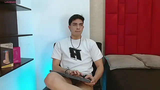 Cady Hot online show from 11-18-25, 08:24