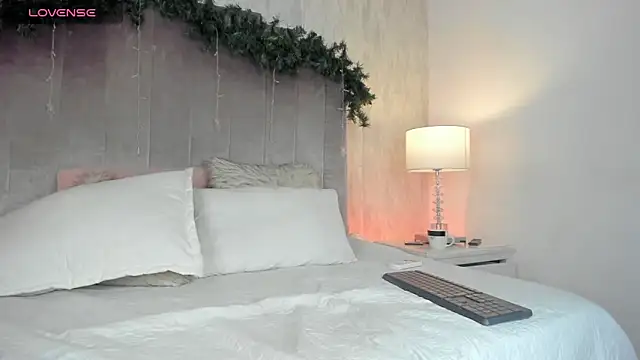 salma lutz online show from 12-15-25, 12:53