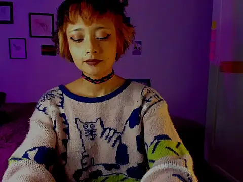 Snapshot of Kleo_X chatting on 09-11-25, 10:21 Kleo X online show from 09-11-25, 10:21