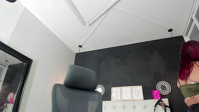 Eva hot 1 online show from 12-04-25, 01:09