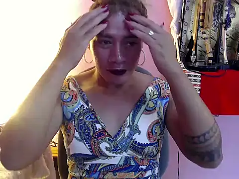 Snapshot of Gddss_Cummer chatting on 11-14-25, 06:01 Gddss Cummer online show from 11-14-25, 06:01