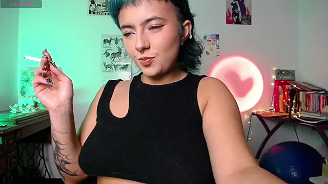 Snapshot of AlmaNanax chatting on 10-19-25, 02:56 AlmaNanax online show from 10-19-25, 02:56