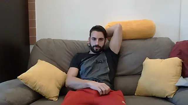 Amicisegreti online show from 11-23-25, 06:35