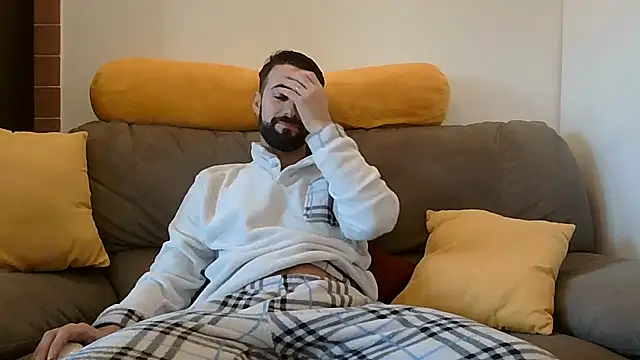 Amicisegreti online show from 01-07-26, 07:33