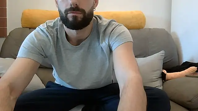 Amicisegreti online show from 02-19-26, 12:45