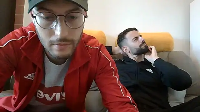 Snapshot of Amicisegreti chatting on 03-18-26, 11:13 Amicisegreti online show from 03-18-26, 11:13