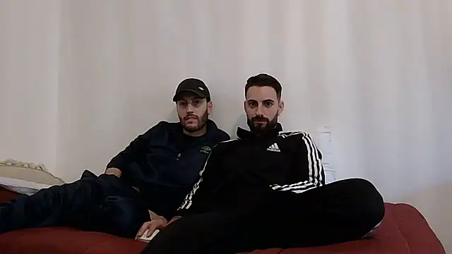 Snapshot of Amicisegreti chatting on 03-22-26, 01:58 Amicisegreti online show from 03-22-26, 01:58