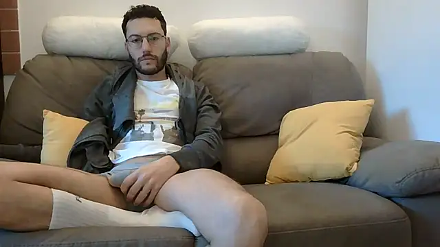 Snapshot of Amicisegreti chatting on 03-31-26, 05:41 Amicisegreti online show from 03-31-26, 05:41