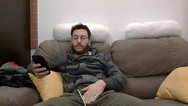 Snapshot of Amicisegreti chatting on 03-31-26, 08:20 Amicisegreti online show from 03-31-26, 08:20