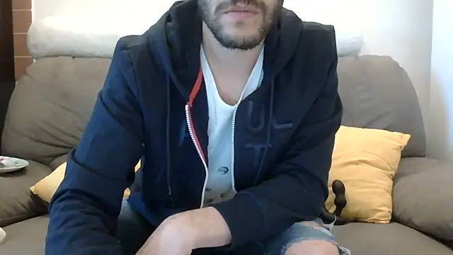 Snapshot of Amicisegreti chatting on 04-01-26, 04:59 Amicisegreti online show from 04-01-26, 04:59