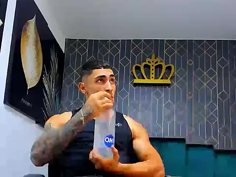 Snapshot of adrian_ray chatting on 11-11-25, 11:49 adrian ray online show from 11-11-25, 11:49