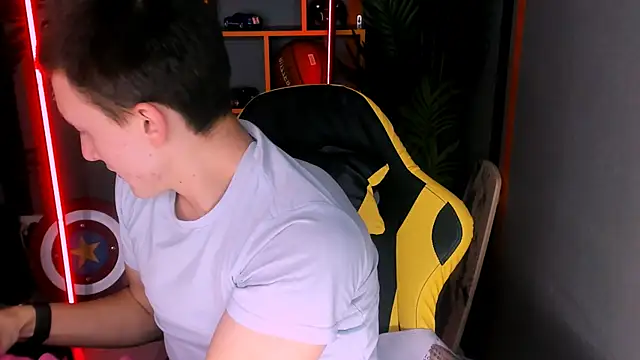 David  Diamond online show from 11-07-25, 04:07