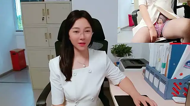 OL-Lily online show from 09-19-25, 01:29