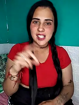 Snapshot of kariciasecreta chatting on 10-30-25, 02:35 kariciasecreta online show from 10-30-25, 02:35