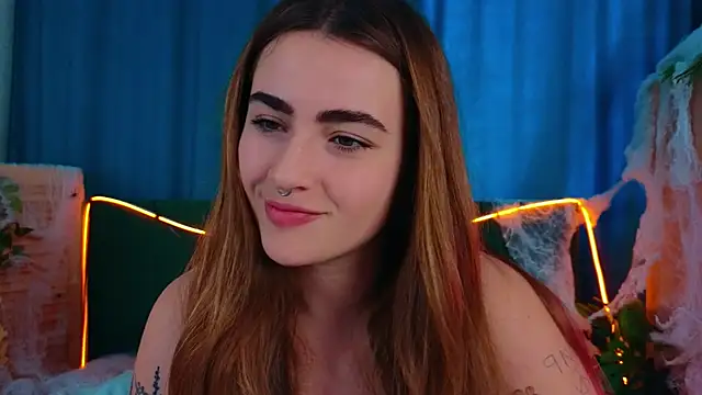 Snapshot of EllaParker chatting on 10-23-25, 07:18 EllaParker online show from 10-23-25, 07:18