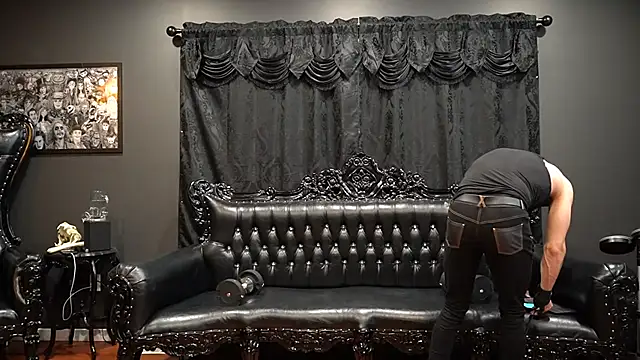 gothicdesigner online show from 11-14-25, 08:29