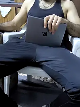 Snapshot of yazinyazin1 chatting on 11-04-25, 07:13 yazinyazin1 online show from 11-04-25, 07:13