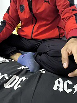 Snapshot of yazinyazin1 chatting on 11-11-25, 10:43 yazinyazin1 online show from 11-11-25, 10:43