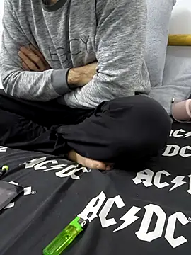 Snapshot of yazinyazin1 chatting on 11-13-25, 02:10 yazinyazin1 online show from 11-13-25, 02:10