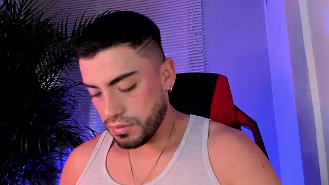 Alexander Diiaz online show from 10-08-25, 12:03