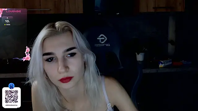 DevilishKayla online show from 10-05-25, 02:59
