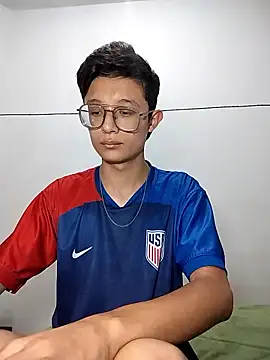 SantiagoRusso18 online show from 01-16-26, 02:54