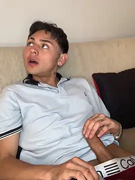 Vittorio 19 online show from 09-11-25, 07:47