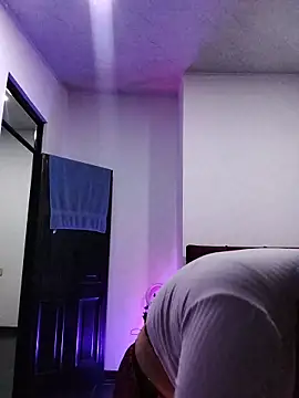 Eva Clark01 online show from 11-17-25, 09:04