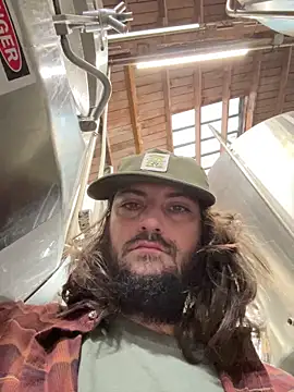 Snapshot of crashnasty chatting on 10-08-25, 03:31 crashnasty online show from 10-08-25, 03:31