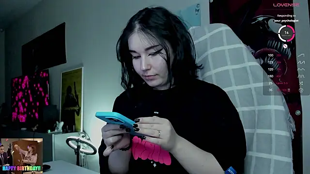 Snapshot of MargarettRose chatting on 02-03-26, 01:37 MargarettRose online show from 02-03-26, 01:37