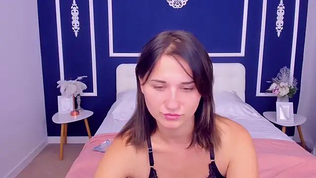 VivienSquare online show from 09-14-25, 07:29